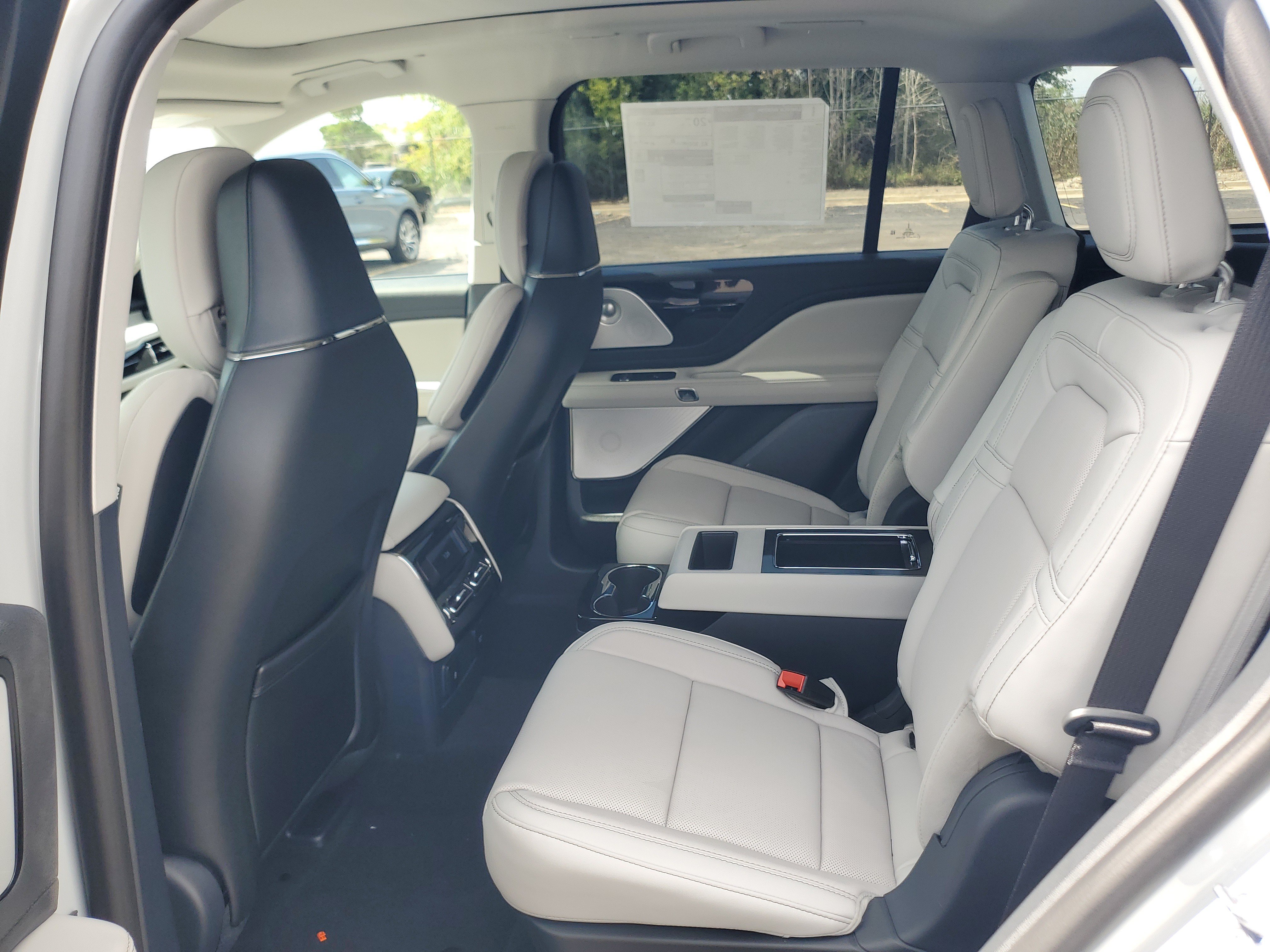 New 2027 Lincoln Aviator Reserve AWD/4WD image 23