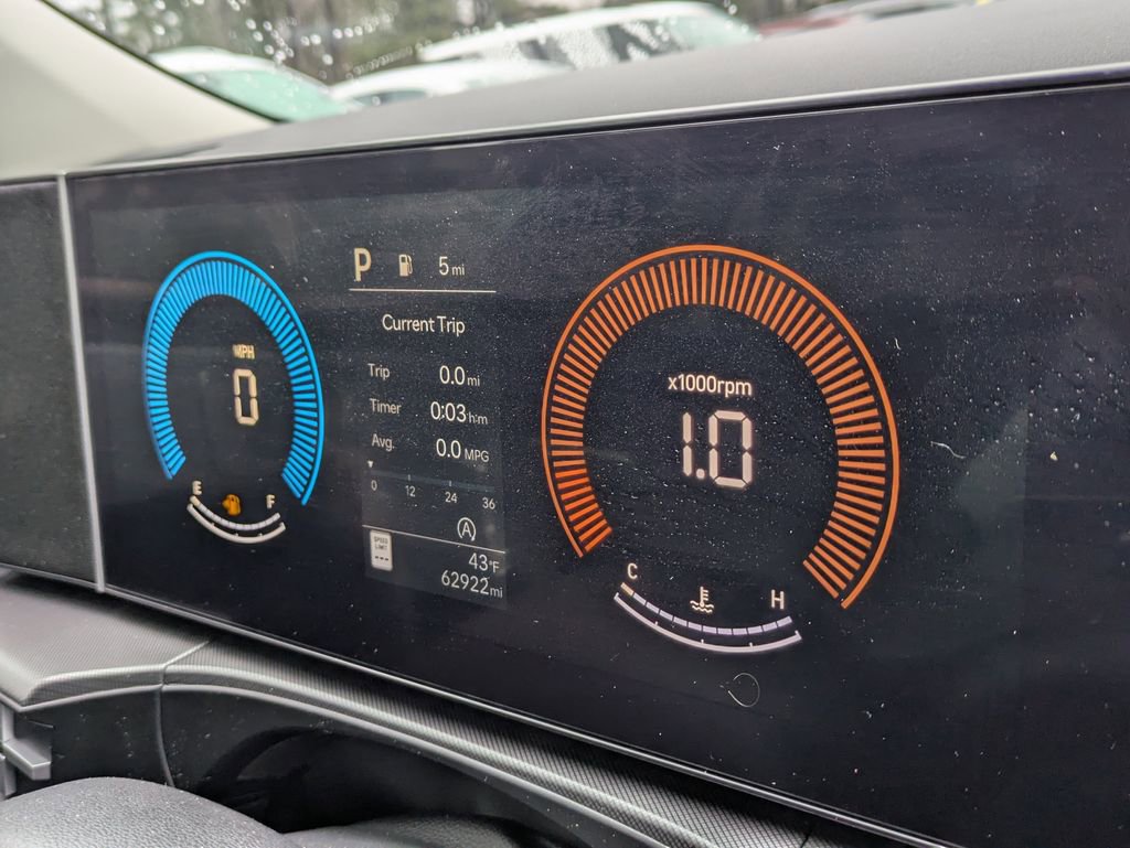 Used 2025 Hyundai Santa Fe SE image 26