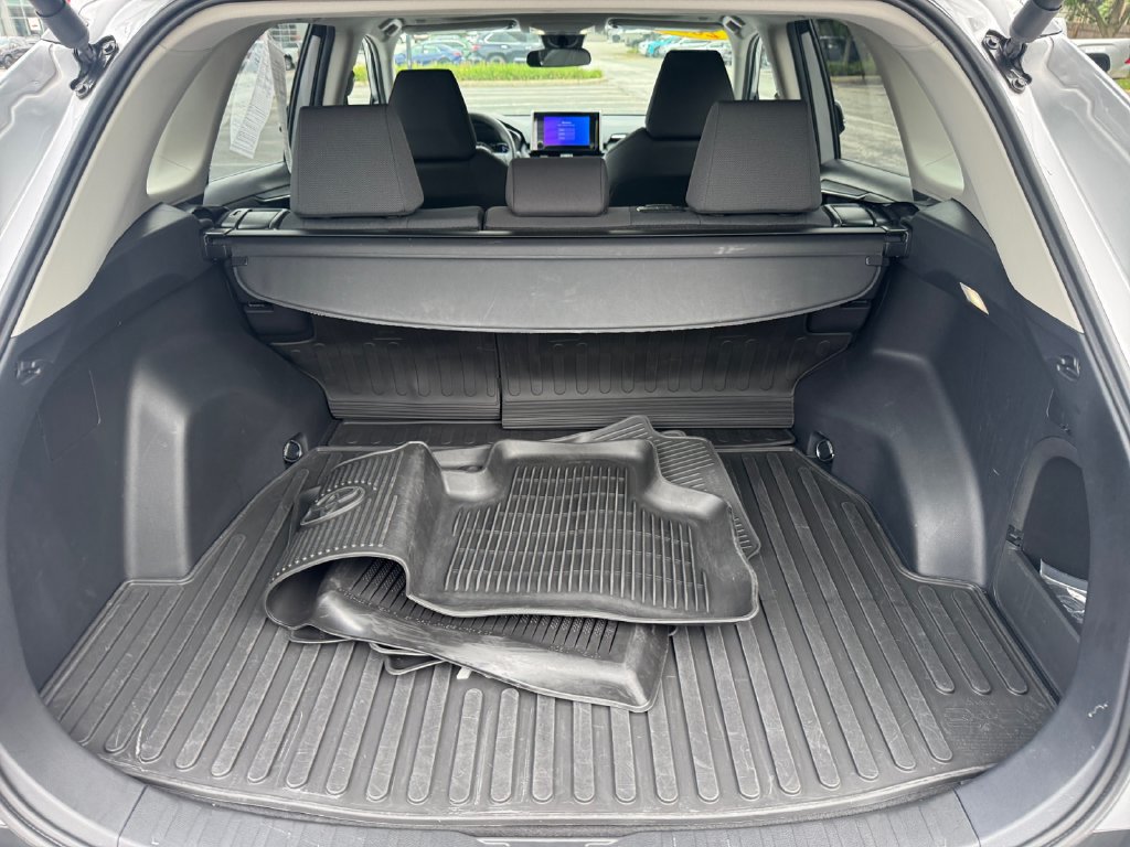 Used 2025 Toyota RAV4 XLE w/ Convenience Package AWD/4WD image 16