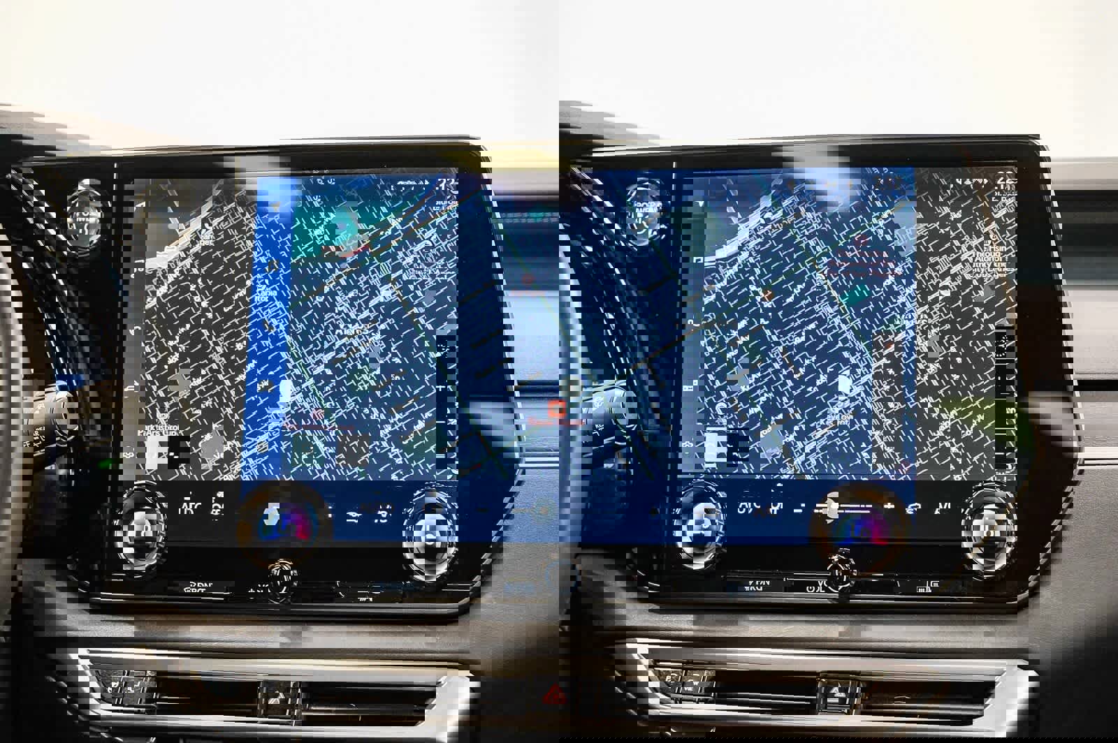 Used 2025 Lexus RX 450h Luxury w/ Convenience Package image 14