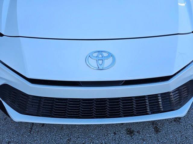Used 2026 Toyota Camry SE FWD image 8