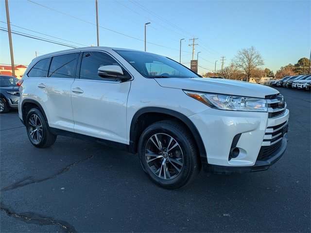 Used 2019 Toyota Highlander LE