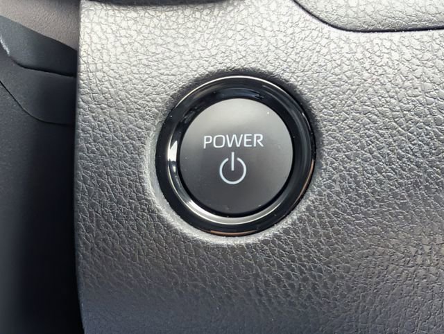 Used 2025 Toyota Camry SE FWD image 18