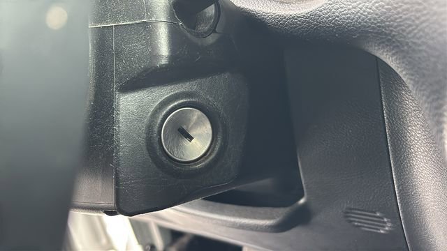 Used 2017 Jeep Wrangler Unlimited Sahara w/ Connectivity Group image 14