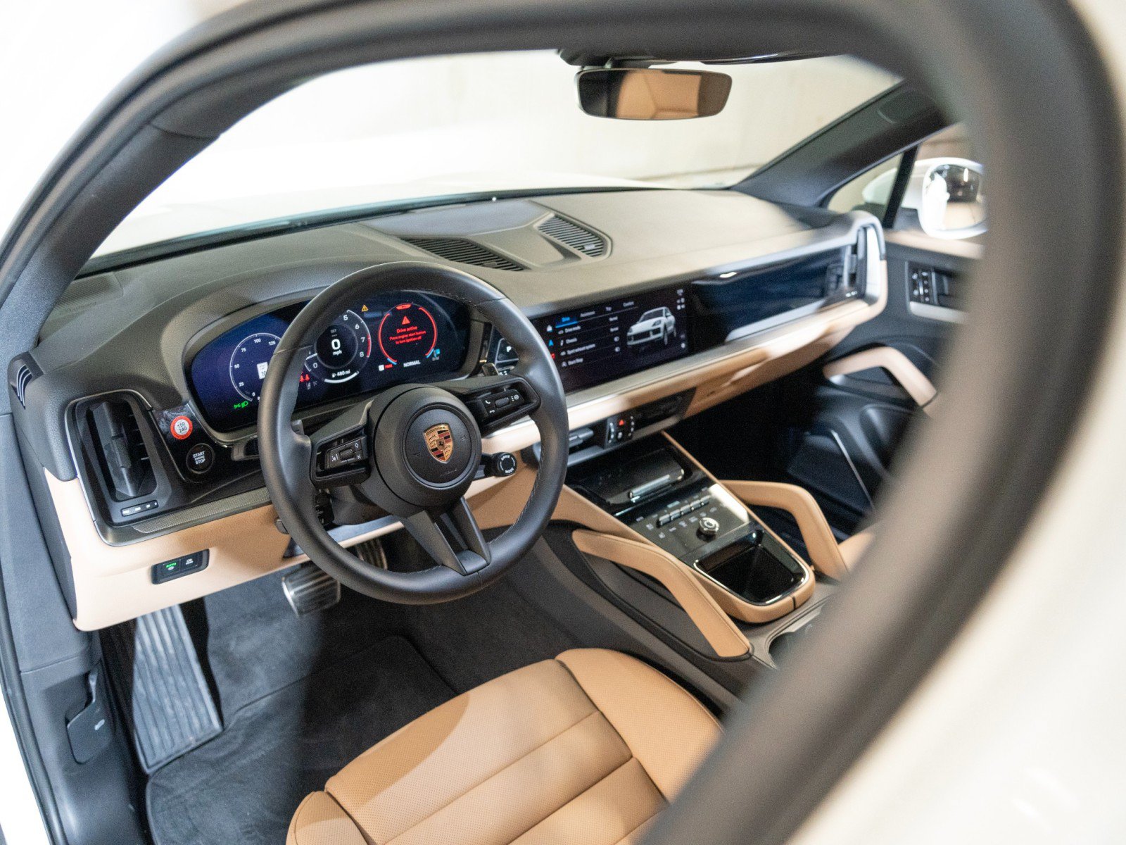 Certified 2026 Porsche Cayenne S AWD/4WD image 4