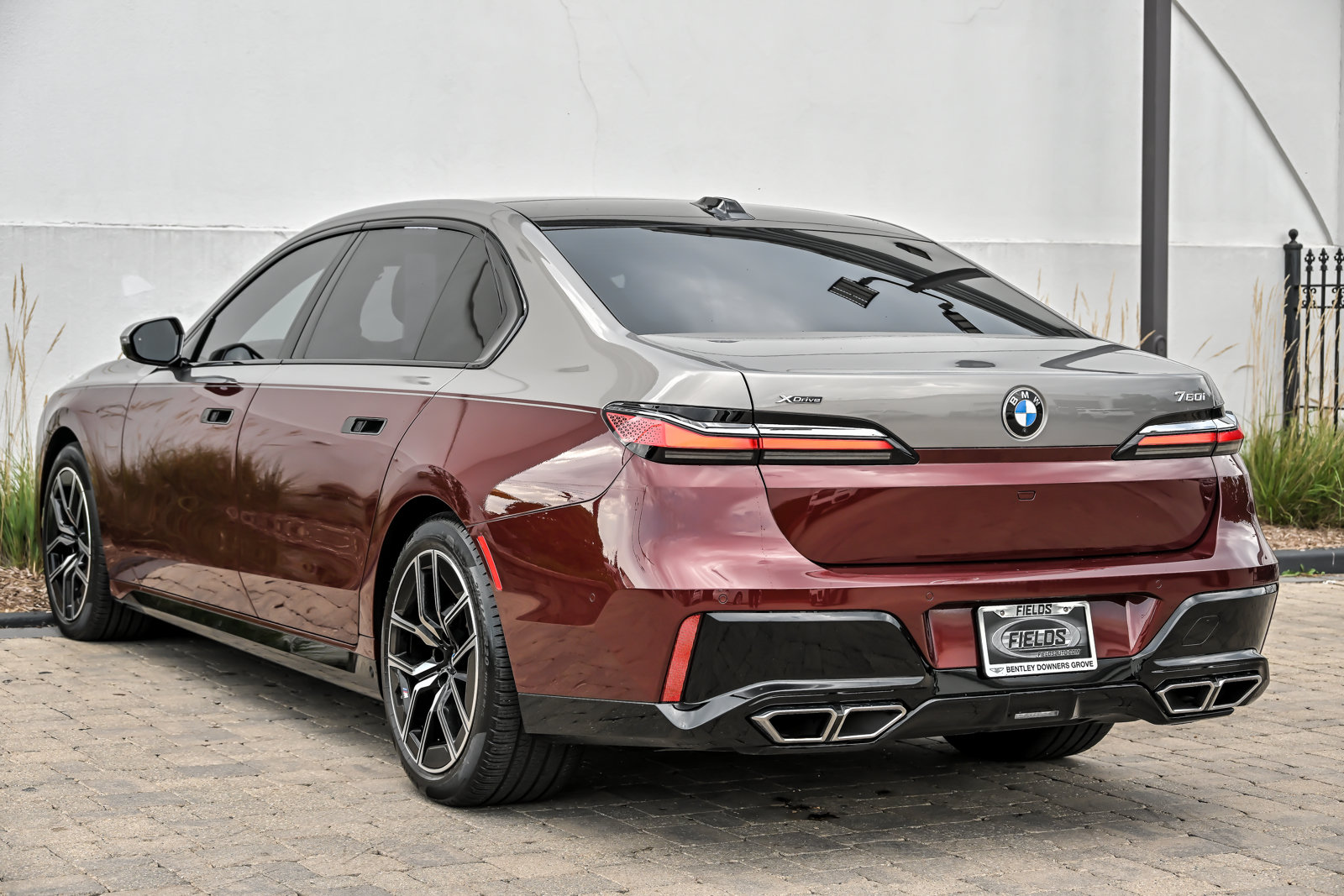 Used 2023 BMW 760i xDrive AWD/4WD image 12