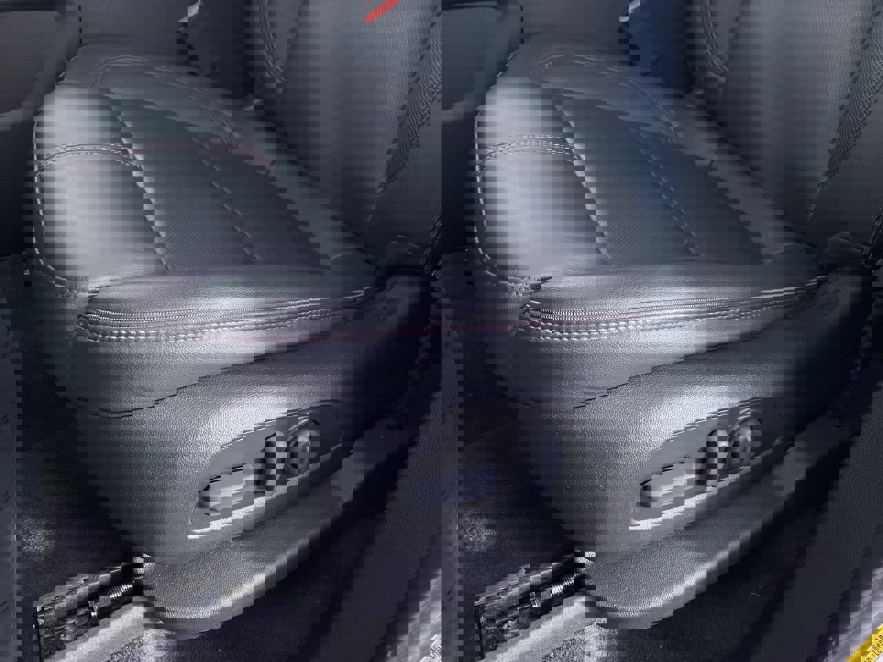 Certified 2023 Chevrolet Traverse RS image 10