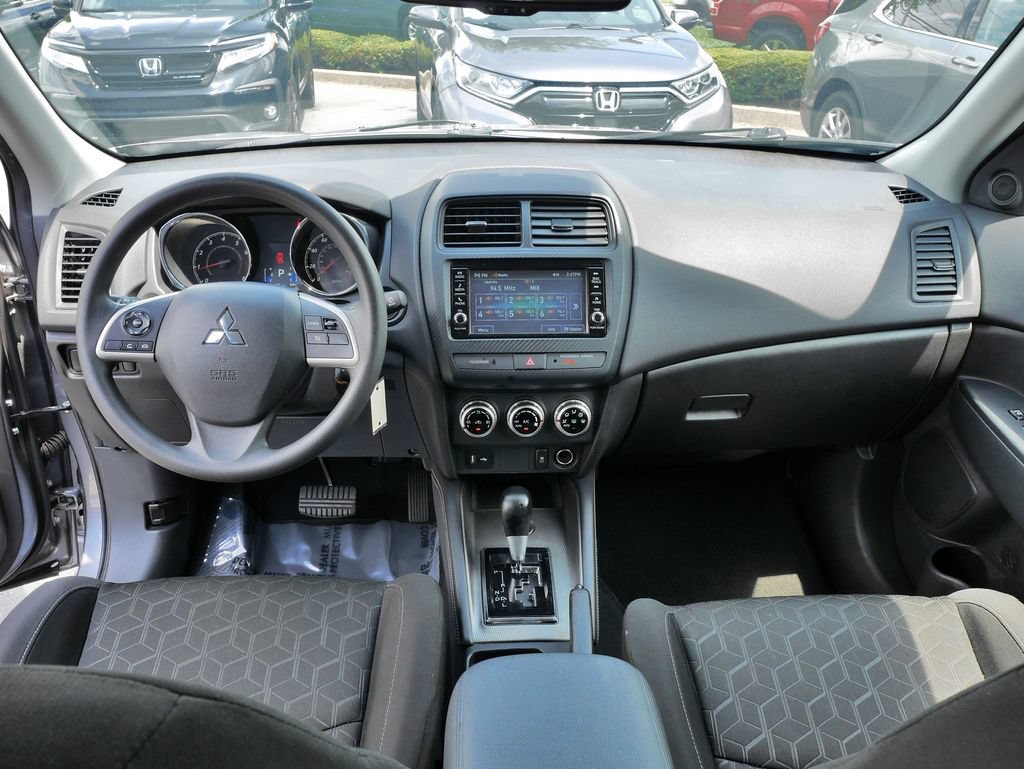 Used 2025 Mitsubishi Outlander Sport ES AWD/4WD image 18