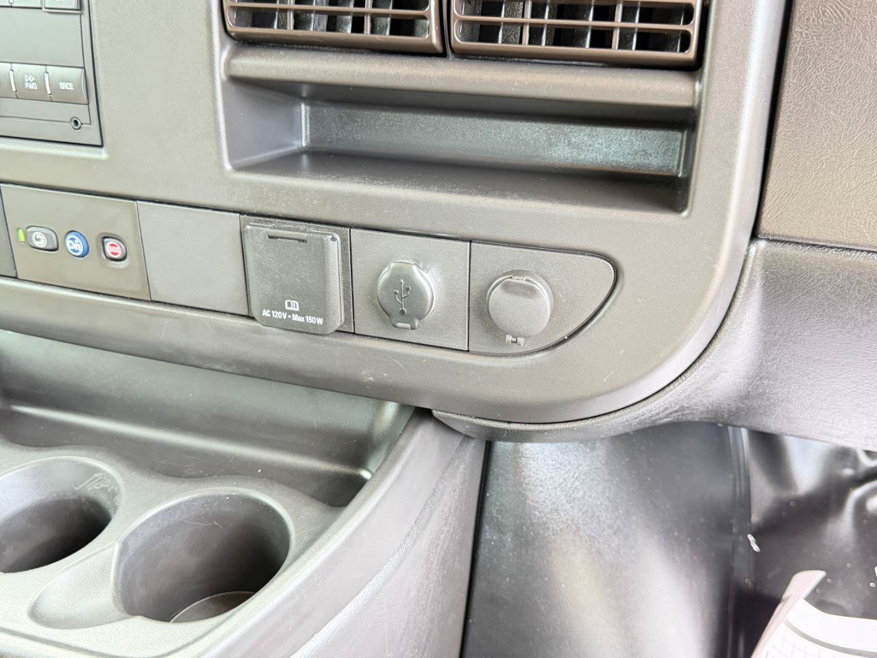 Used 2019 GMC Savana 3500 RWD image 42