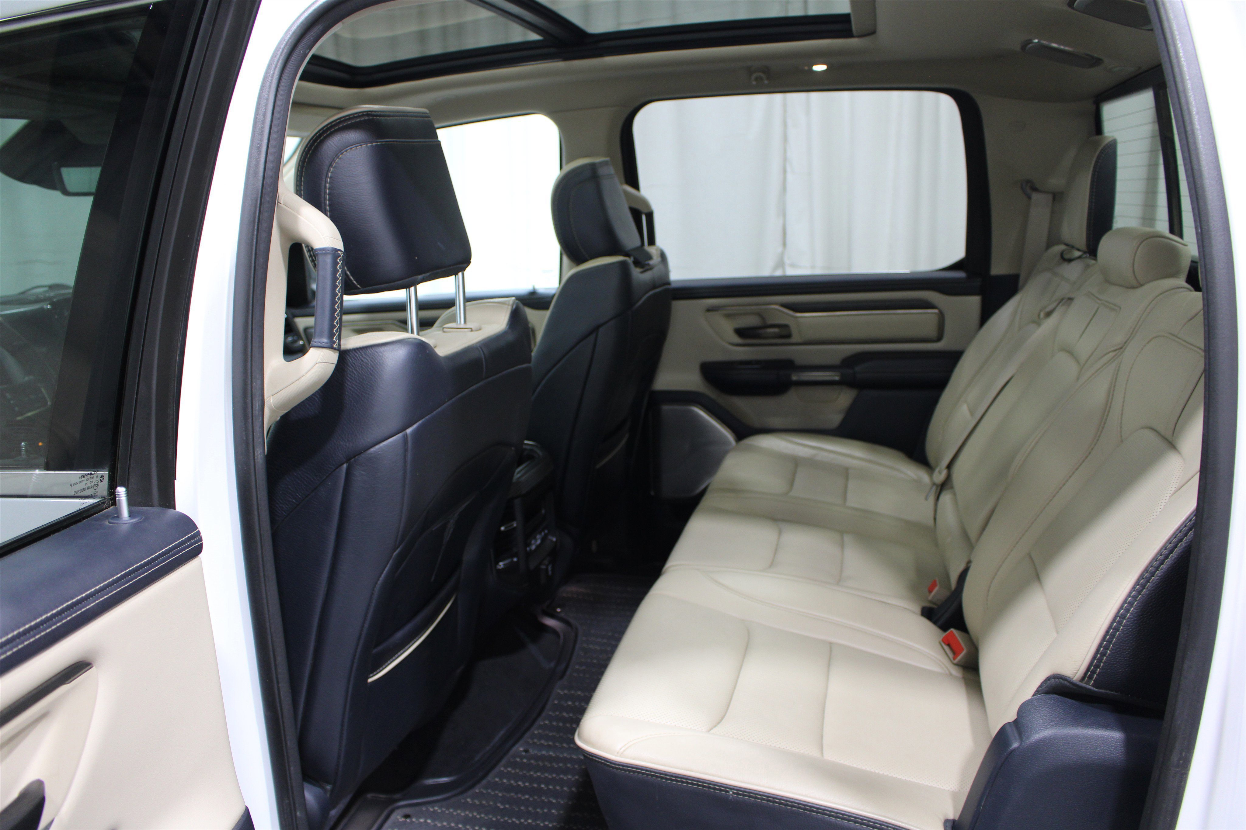 Used 2021 RAM 1500 Limited AWD/4WD image 21