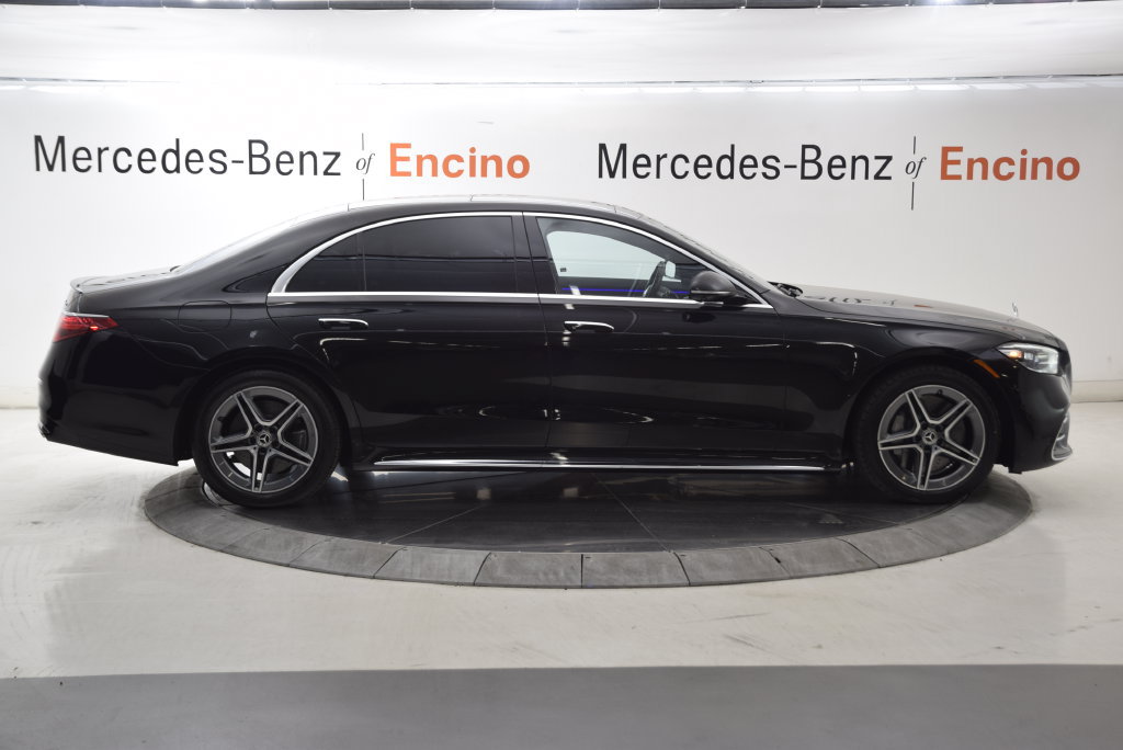 Used 2024 Mercedes-Benz S 580e 4MATIC Sedan image 6