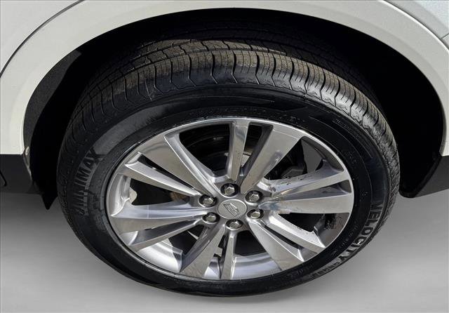 Used 2024 Cadillac XT5 Premium Luxury image 9
