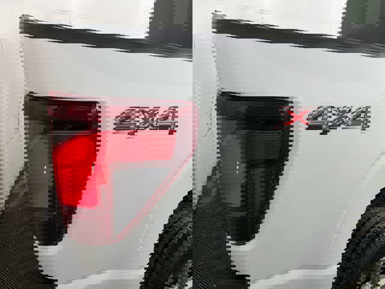 Used 2024 Ford F150 XLT w/ Mobile Office Package image 12