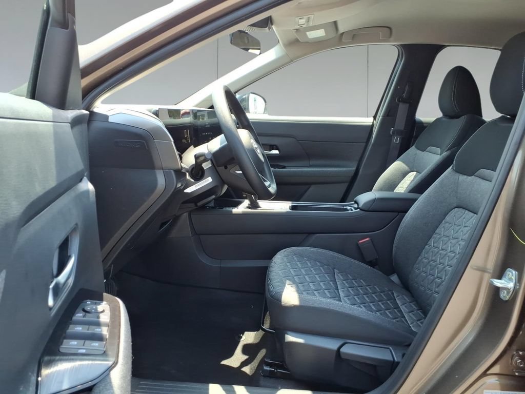 New 2026 Nissan Kicks SV FWD image 14
