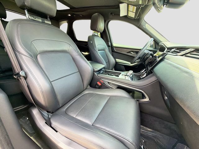 Used 2023 Jaguar F-PACE S AWD/4WD image 14