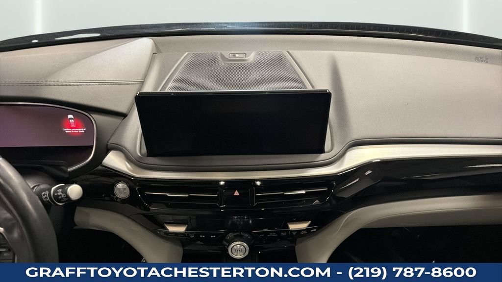 Used 2025 Acura MDX w/ Technology Package AWD/4WD image 18