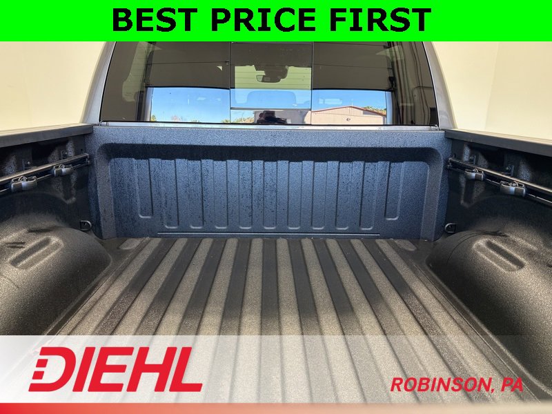 New 2026 RAM 1500 4x4 Crew Cab image 11