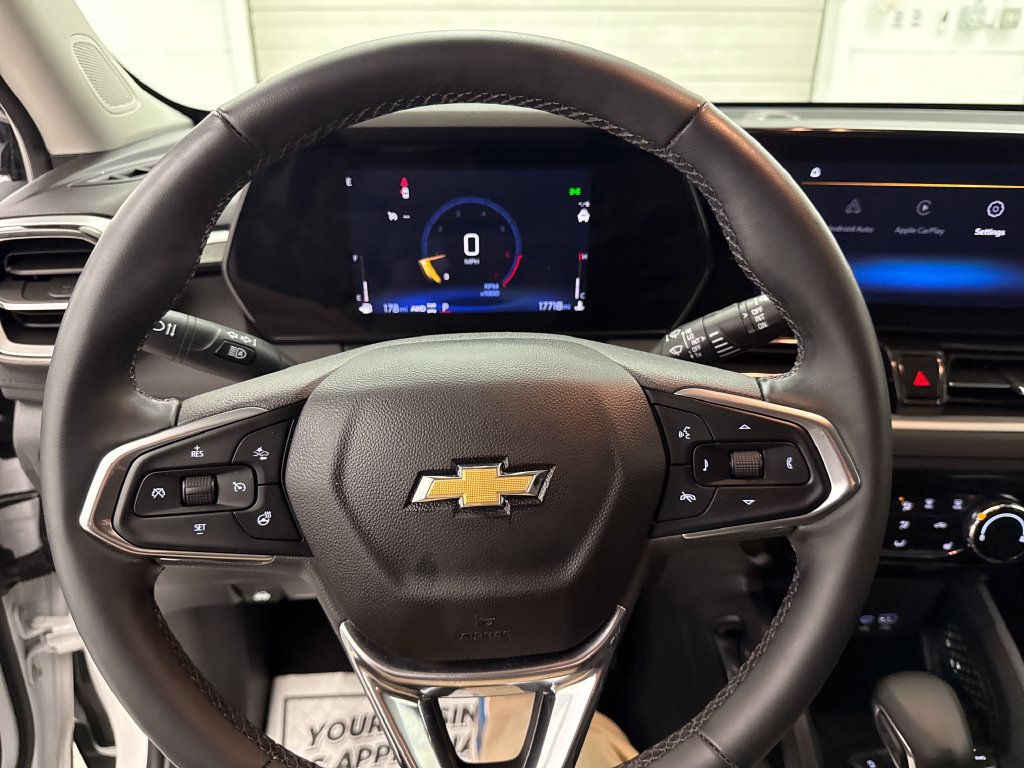 Used 2024 Chevrolet TrailBlazer LT w/ LT Cold Weather Package AWD/4WD image 17