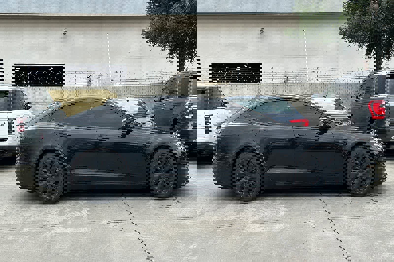 Used 2022 Tesla Model S Plaid AWD/4WD image 9