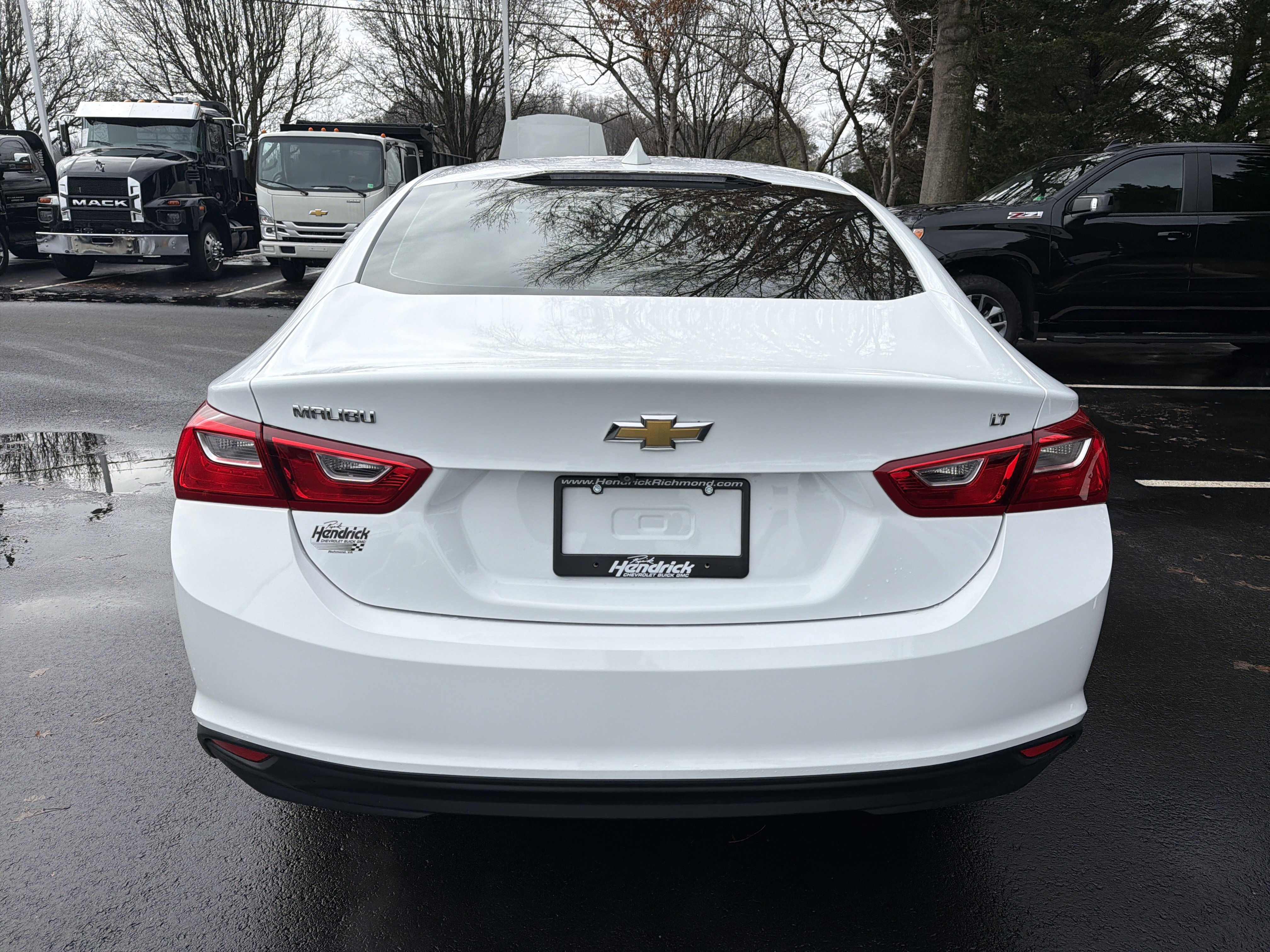 Used 2023 Chevrolet Malibu LT image 9