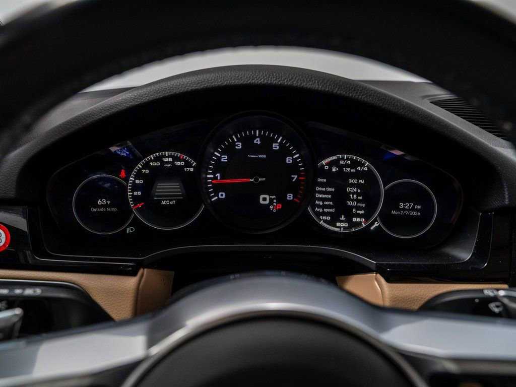 Used 2023 Porsche Cayenne Platinum Edition image 16