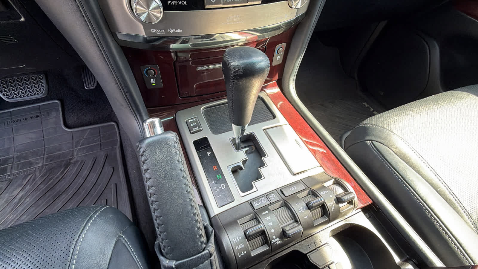 Used 2015 Lexus LX 570 4WD image 13