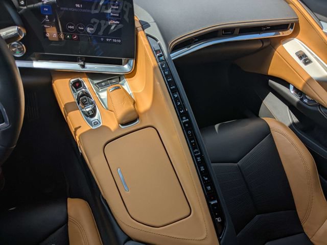 Used 2020 Chevrolet Corvette Stingray Preferred Cpe w/ 2LT Preferred Equipment Group RWD image 23