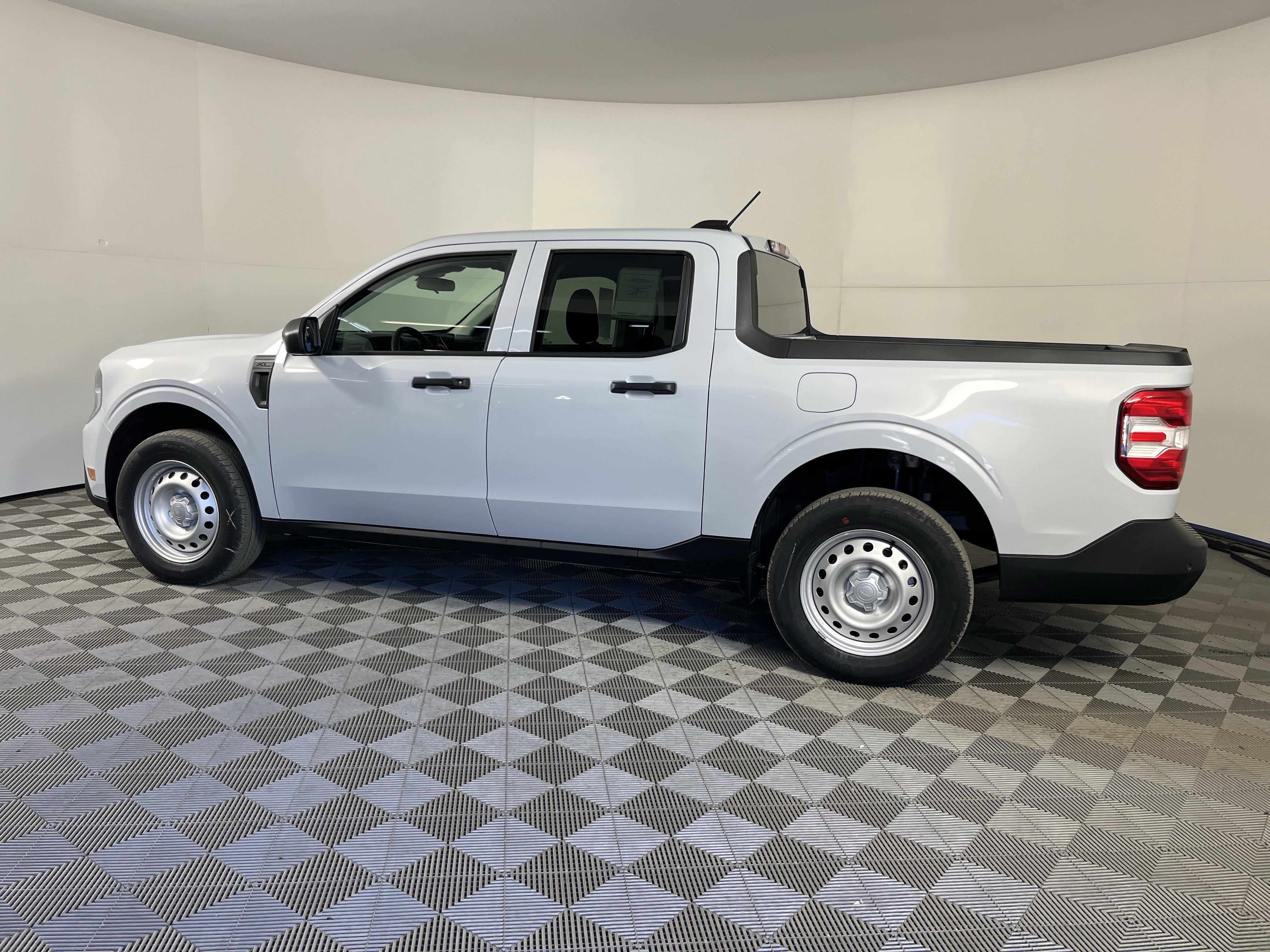New 2026 Ford Maverick XL AWD/4WD image 2