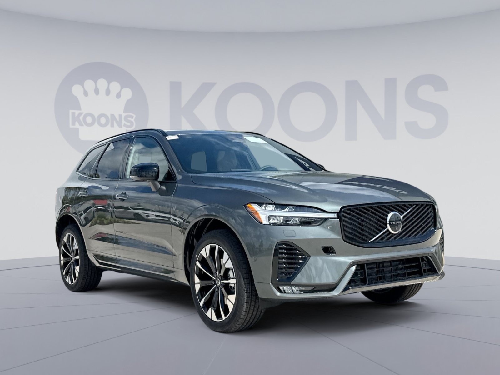 New 2026 Volvo XC60 B5 Plus w/ Protection Package Premier AWD/4WD image 10