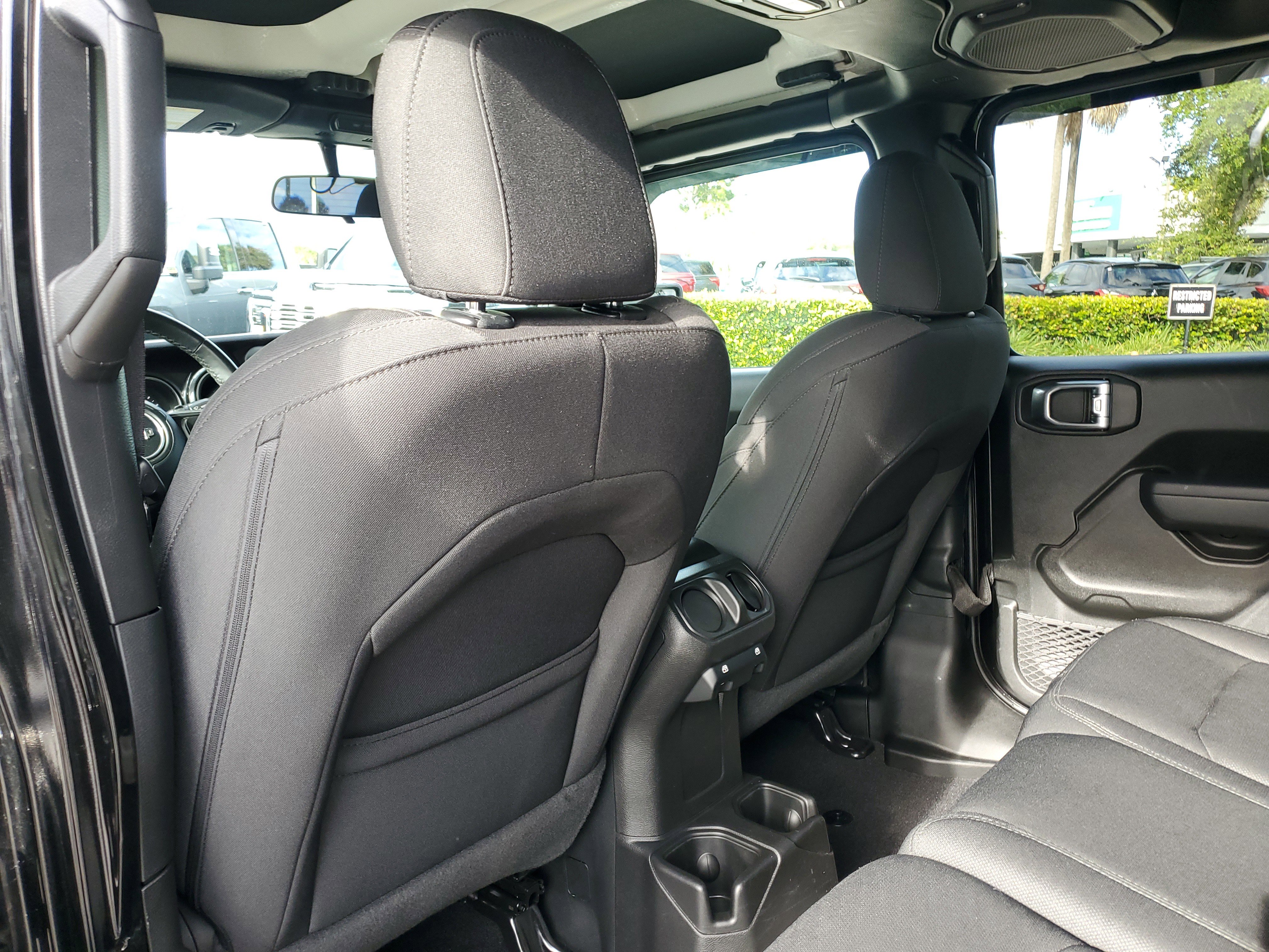 Used 2022 Jeep Wrangler Unlimited Sport image 13