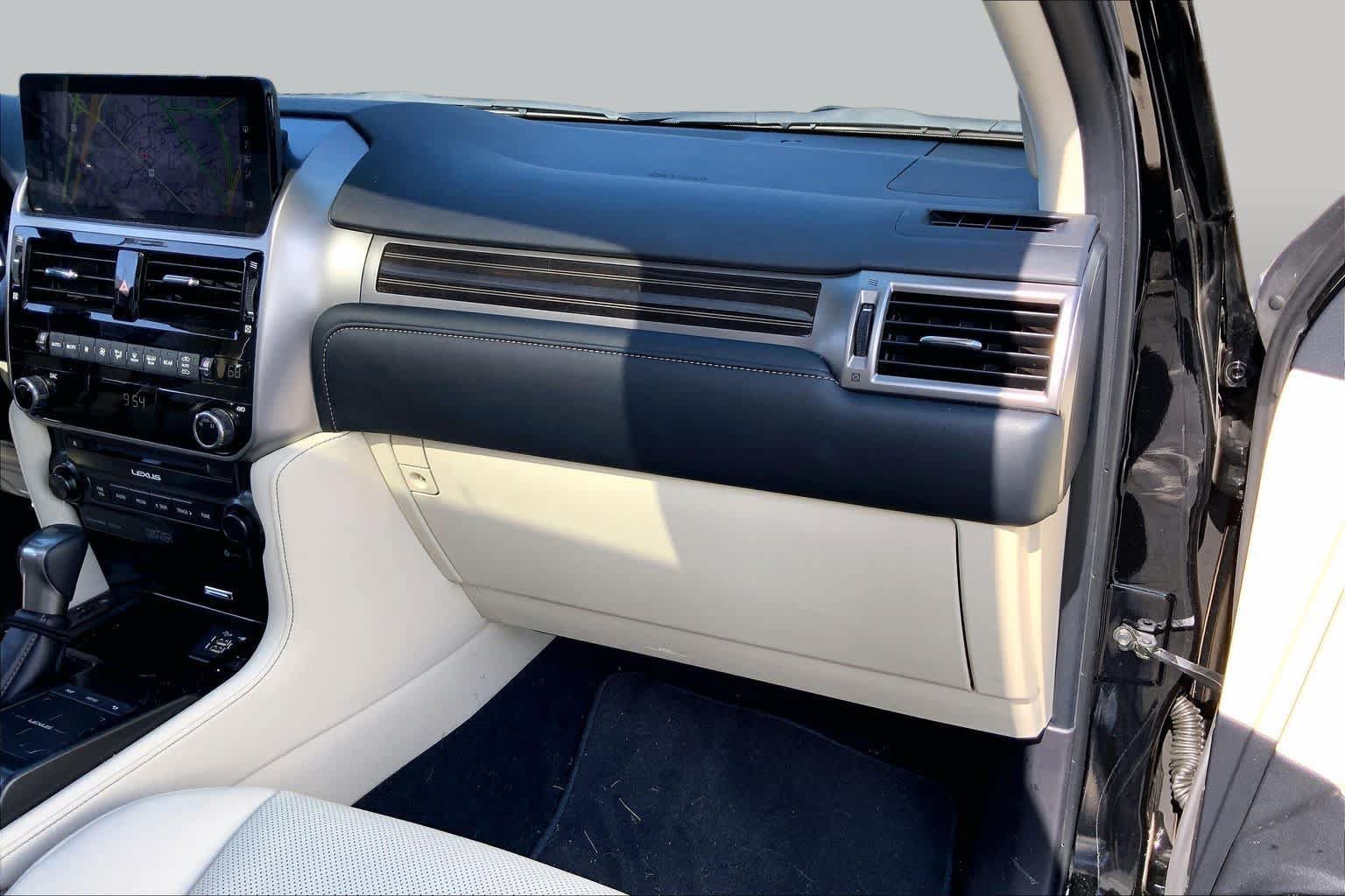 Used 2023 Lexus GX 460 Premium AWD/4WD image 18
