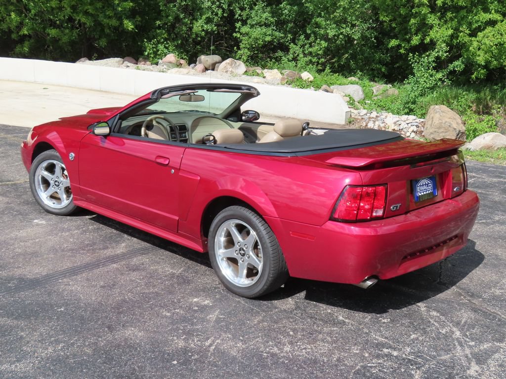 Used 2004 Ford Mustang GT RWD image 13