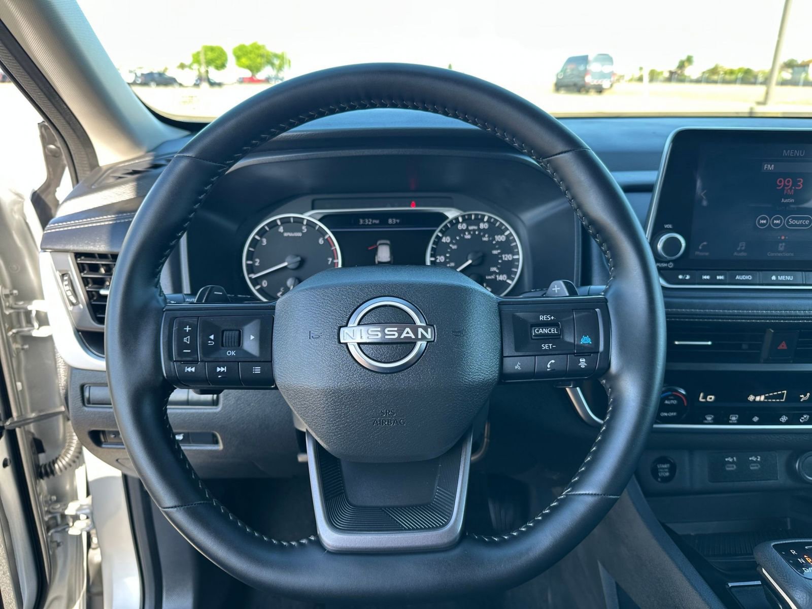 Used 2025 Nissan Rogue SV image 29