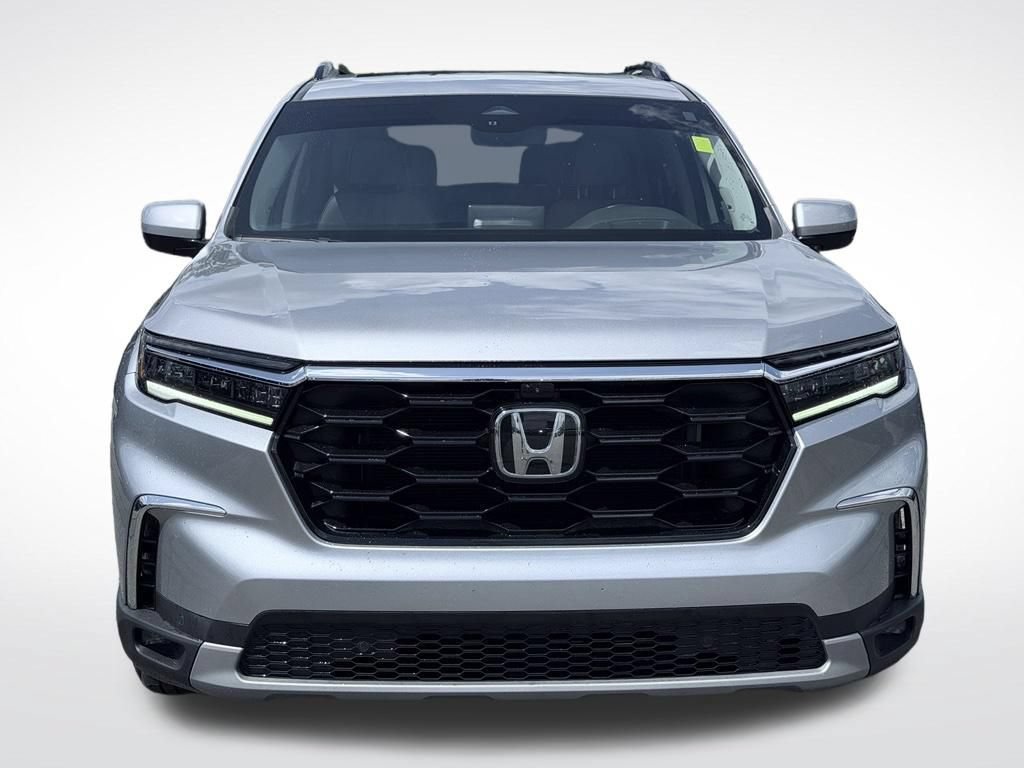 Used 2025 Honda Pilot Elite image 2
