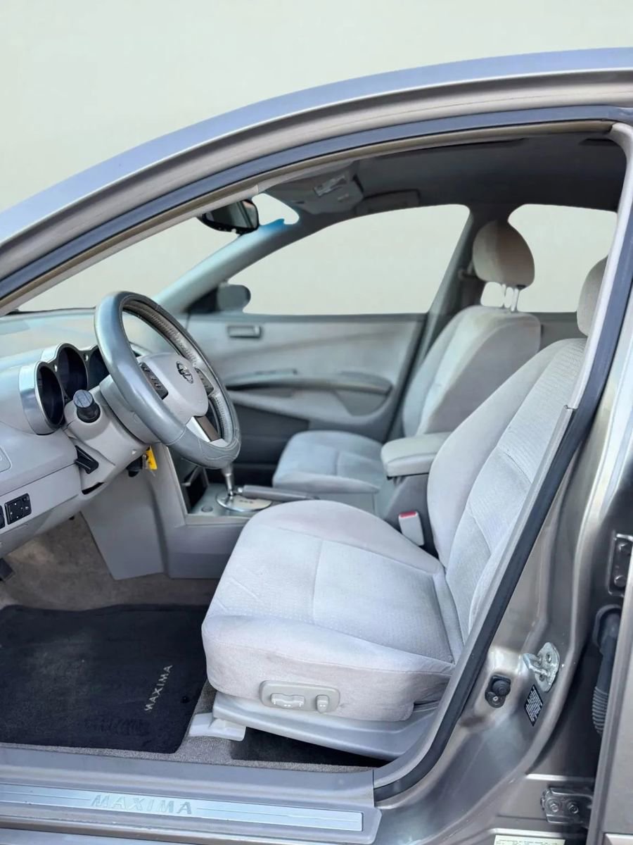 Used 2004 Nissan Maxima 3.5 SE w/ Premium Audio Pkg image 23