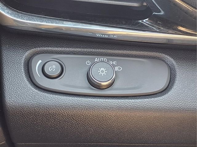 Certified 2024 Buick Envista Avenir image 12
