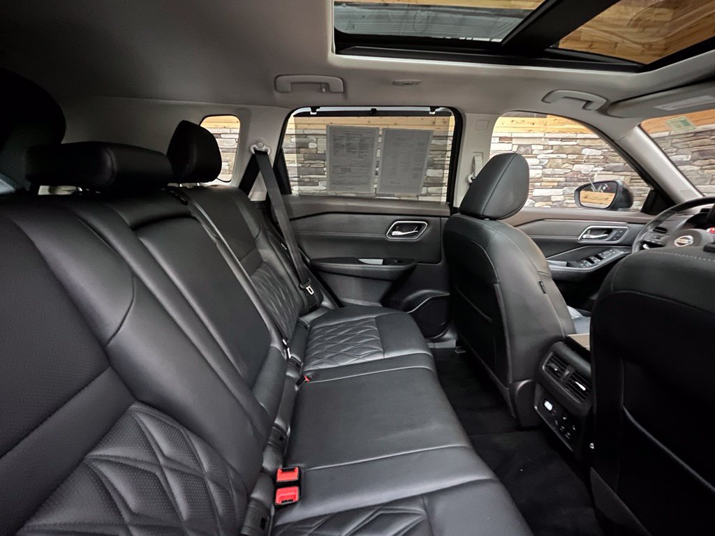 Used 2021 Nissan Rogue Platinum AWD/4WD image 49