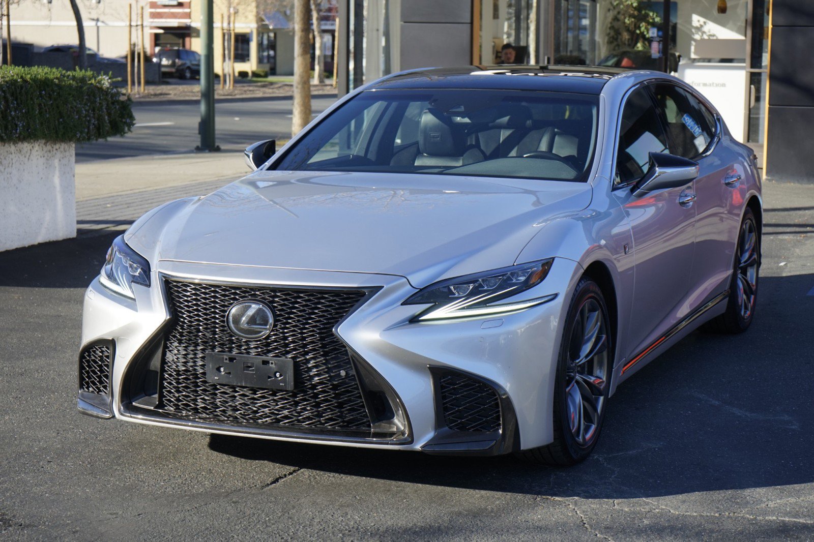 Used 2018 Lexus LS 500 F Sport w/ Accessory Package (Z2) image 4