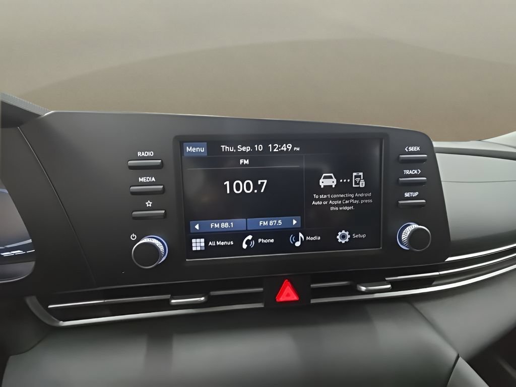 New 2026 Hyundai Elantra SE FWD image 24