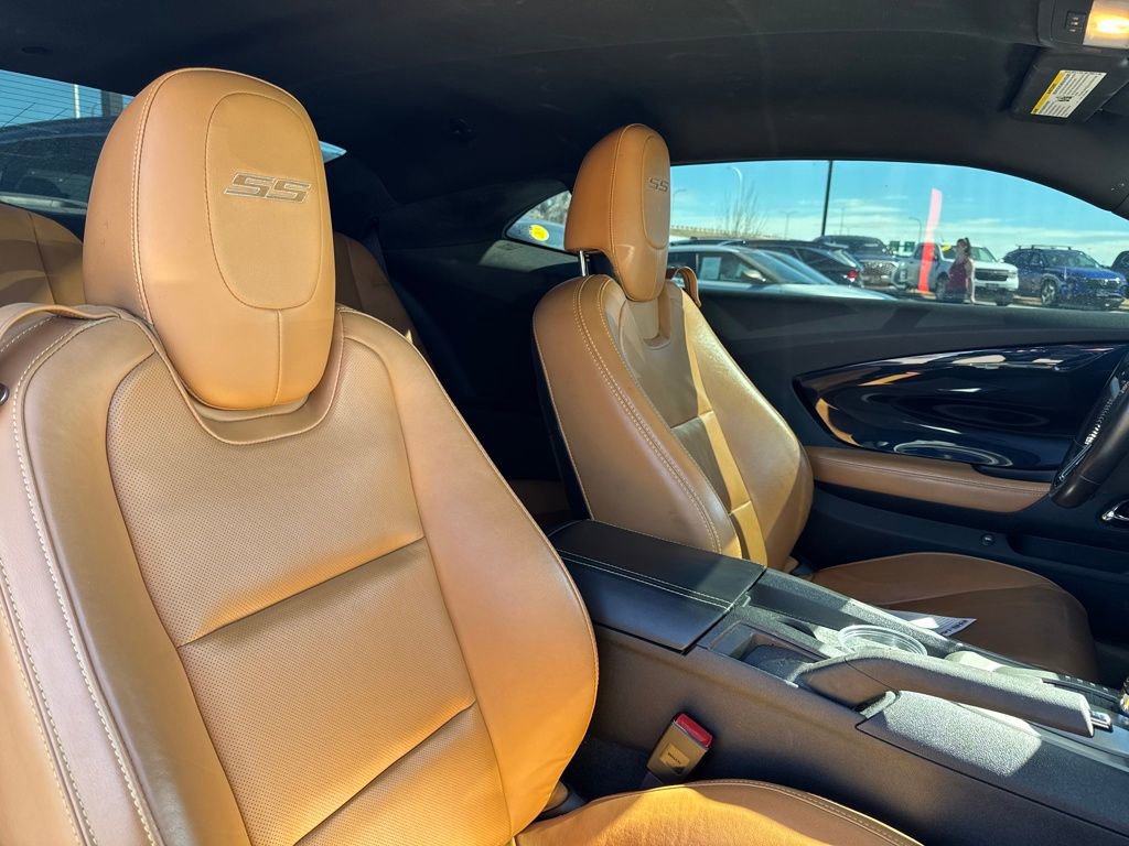 Used 2013 Chevrolet Camaro SS w/ Dusk Special Edition RWD image 17