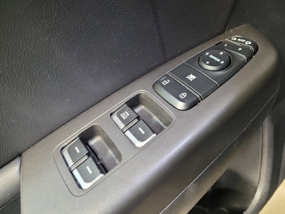 Used 2022 Kia Sportage Nightfall Edition FWD image 27