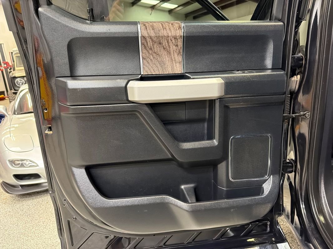 Used 2019 Ford F250 Lariat w/ Lariat Ultimate Package AWD/4WD image 36