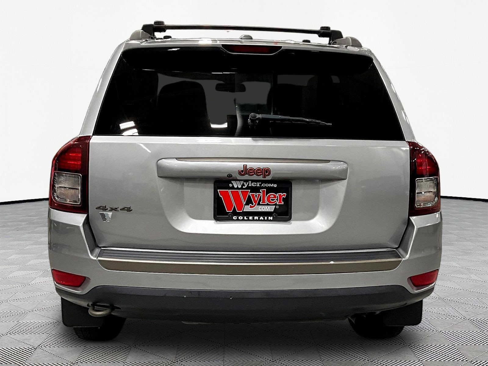 Used 2016 Jeep Compass 75th Anniversary w/ Power Value Group AWD/4WD image 5