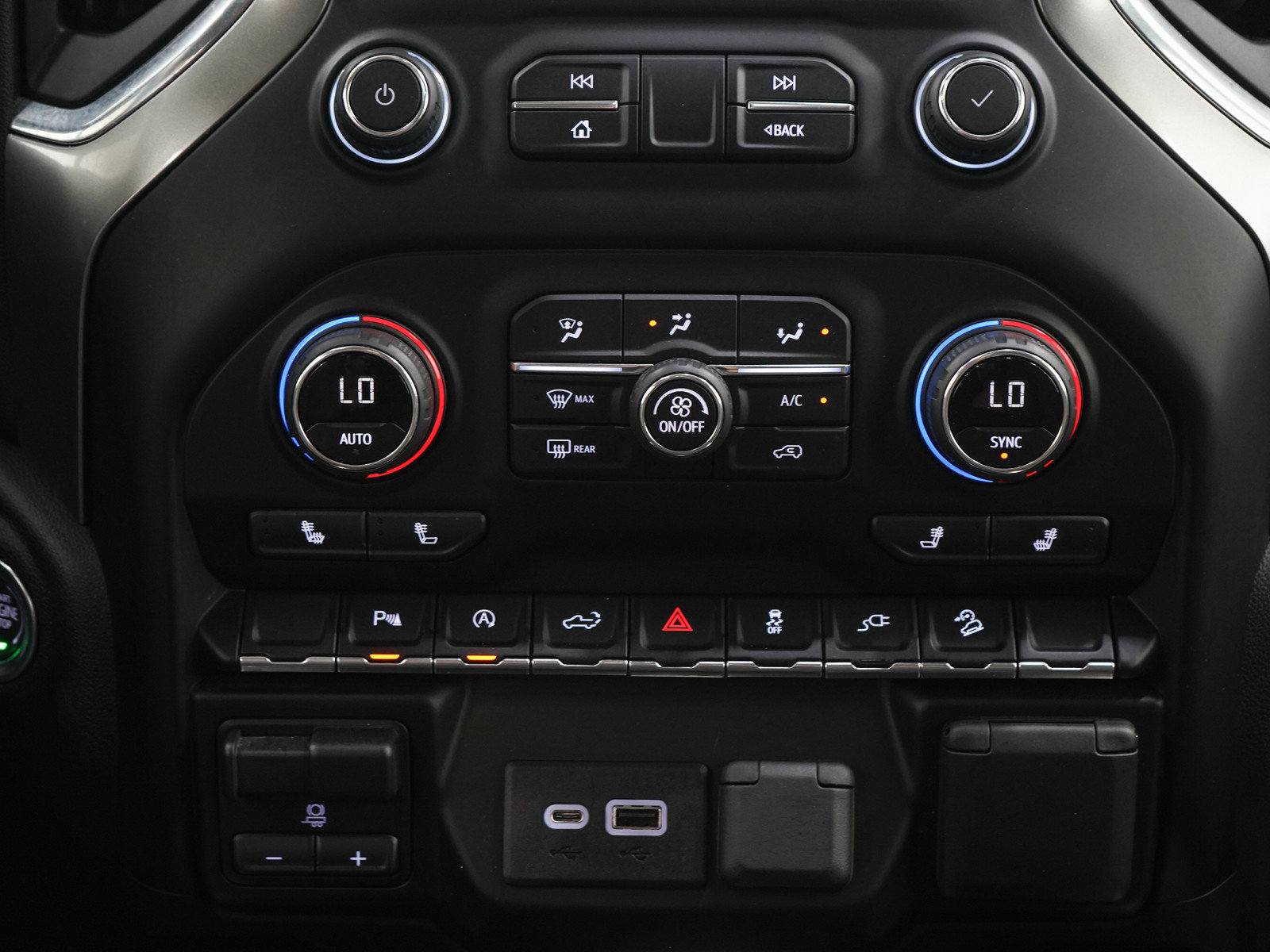 Used 2020 Chevrolet Silverado 1500 LT Trail Boss AWD/4WD image 19