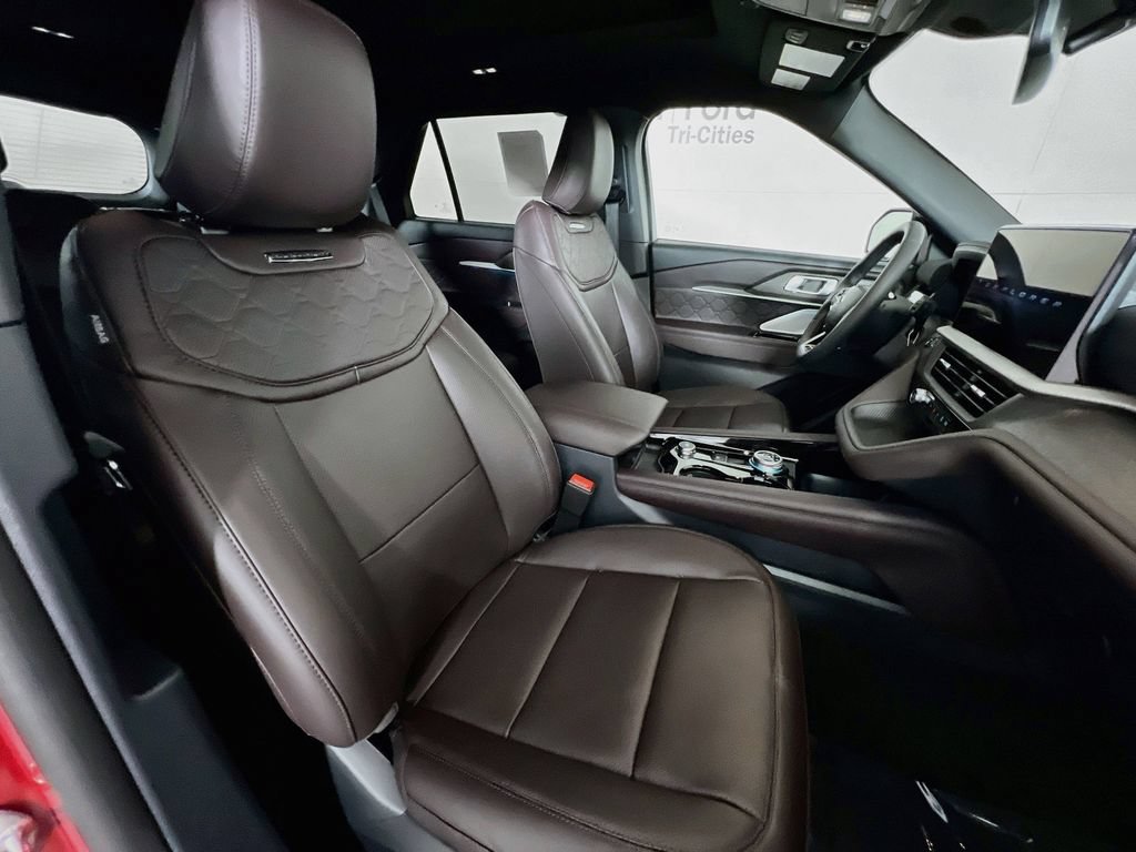 New 2026 Ford Explorer Platinum w/ LUX Leather Package AWD/4WD image 18