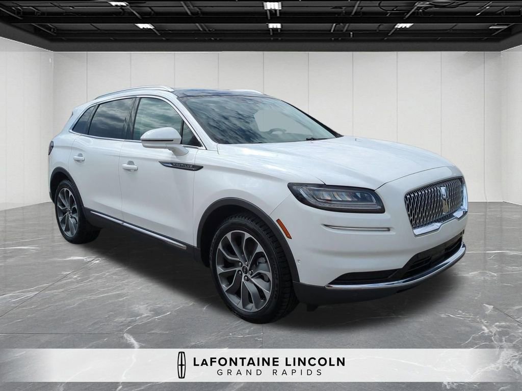 Certified 2022 Lincoln Nautilus Reserve w/ Equipment Group 201A AWD/4WD image 7