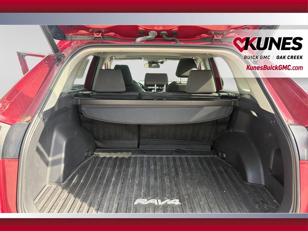 Used 2022 Toyota RAV4 XLE w/ Convenience Package AWD/4WD image 21