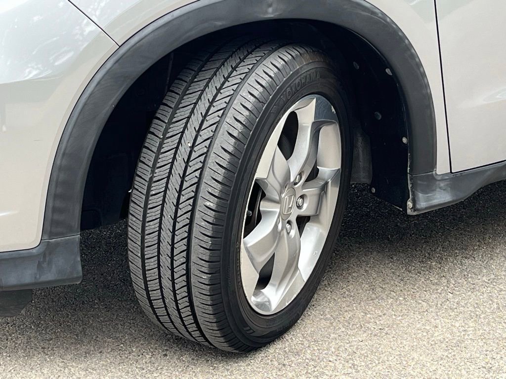 Used 2017 Honda HR-V LX image 10