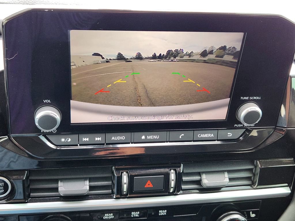 Used 2022 Nissan Pathfinder SV w/ SV Premium Package image 14