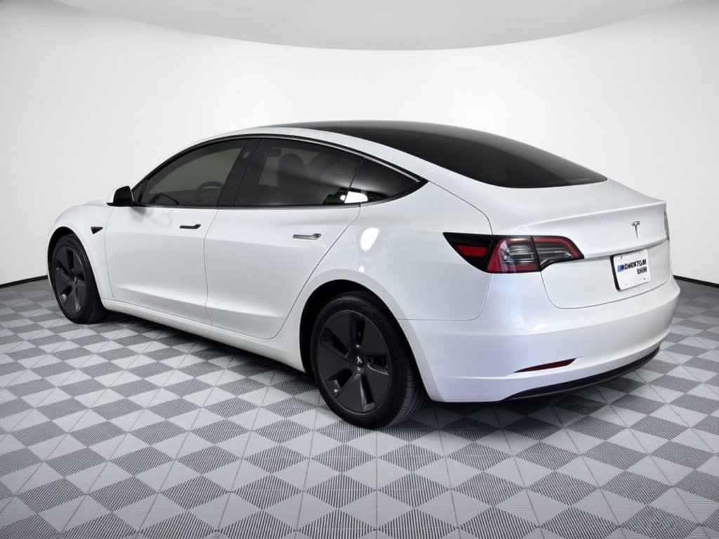 Used 2023 Tesla Model 3 Standard Range RWD image 3
